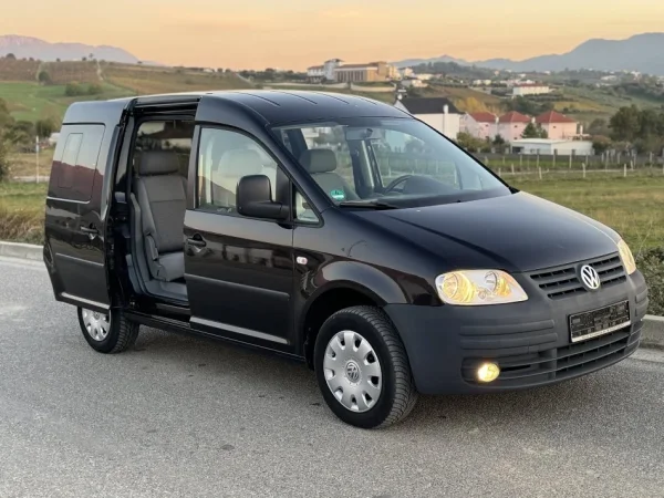 Tirane, shes makine Caddy 1.9 Naftë Manual Nafte, e zeze manuale Kondicioner 208.000 km