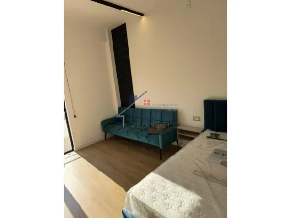 Tirane, shitet apartament , 120 m² 198.000 € (Laprake)
