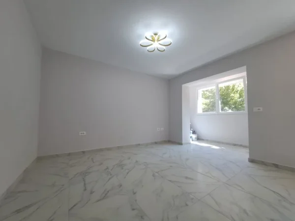 Tirane, shitet apartament 1+1 Kati 0, 60 m² 130.000 € (vasil shanto)