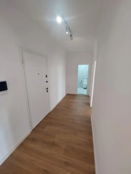 Tirane, shitet apartament 2+1 Kati 5, 90 m² 185.000 € (Medrese, Rruga e Dibres)