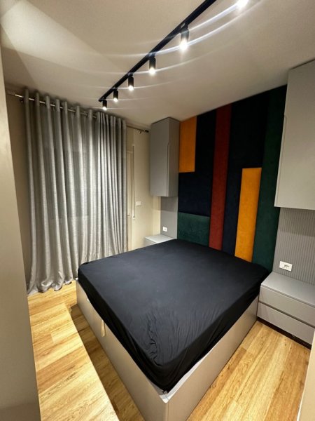 Tirane, jepet me qera apartament 2+1+Aneks+Ballkon Kati 5, 100 m² 1.000 € (Kodra e Diellit 1)