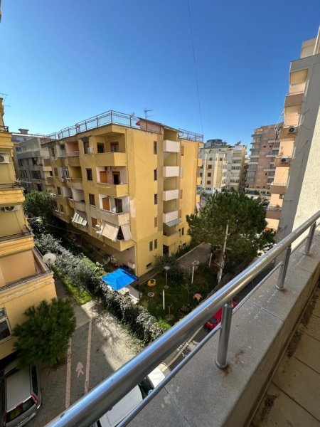 Shkembi Kavajes, shes apartament 1+1+Ballkon Kati 3, 70 m² 65.000 € (Golem Shkembi kavajes)