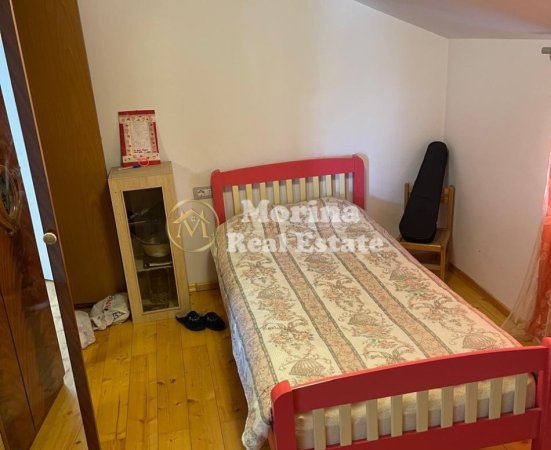 Tirane, jepet me qera apartament duplex 4+1+Ballkon Kati 2, 200 m² 700 € (5 Maji)
