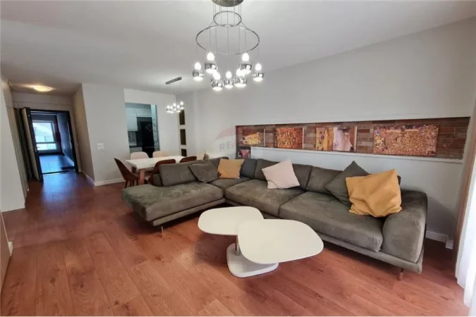 Tirane, shitet apartament 1+1+Ballkon Kati 3, 75 m² 179.000 € (TEG)