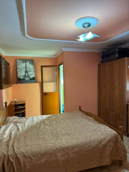 Tirane, jepet me qera apartament 2+1+Ballkon Kati 6, 100 m² 450 € (Bllok , pallatet agimi)