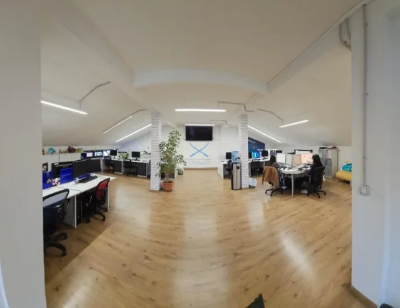 Tirane, jepet me qera zyre Kati 1, 311 m² 3.000 € (Bllok)
