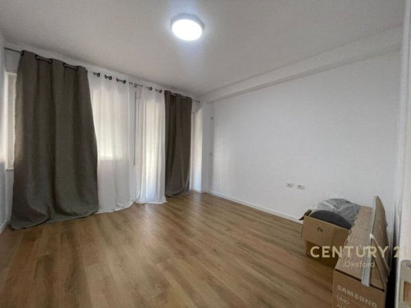 Tirane, shitet apartament 2+1 Kati 5, 136 m² 285.000 € (KRISTAL CENTER)
