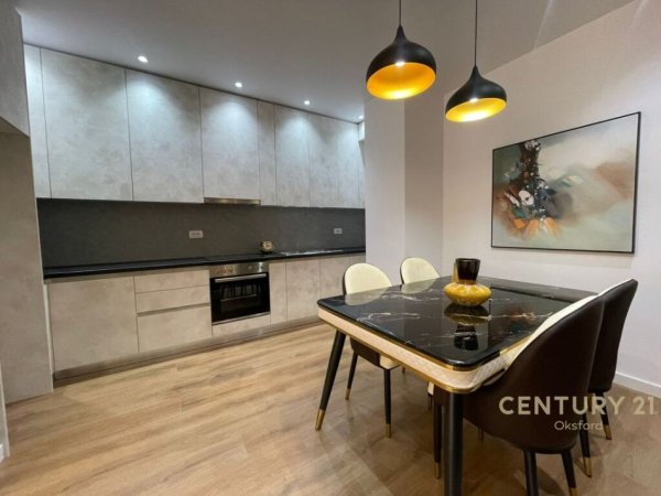 Tirane, shitet apartament 2+1 Kati 5, 136 m² 285.000 € (KRISTAL CENTER)