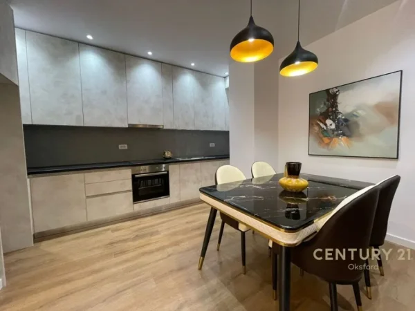 Tirane, shitet apartament 2+1 Kati 5, 136 m² 285.000 € (KRISTAL CENTER)