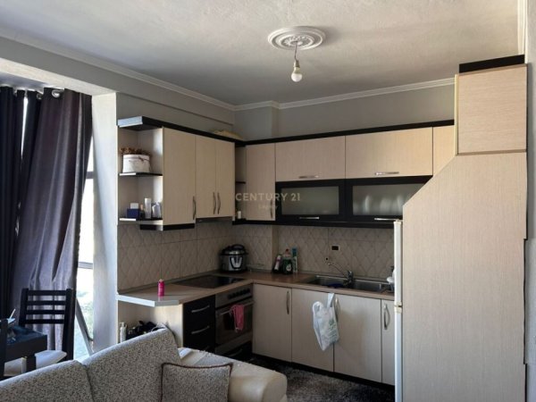 Tirane, shitet apartament 1+1 Kati 10, 74 m² 85.000 € (Astir)