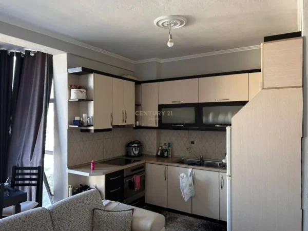 Tirane, shitet apartament 1+1 Kati 10, 74 m² 85.000 € (Astir)