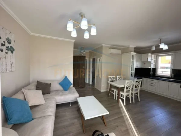 Tirane, jap me qera apartament 1+1 Kati 6, 62 m² 500 € (Unaza e Re)