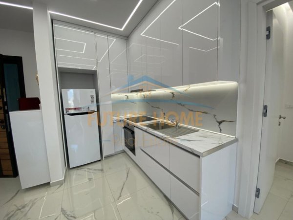 Tirane, jap me qera apartament 1+1 Kati 5, 77 m² 650 € (Kodra e Diellit)