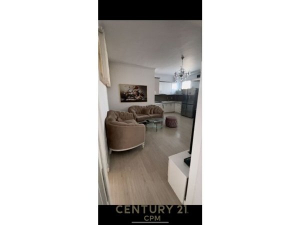 Tirane, shitet apartament 2+1 Kati 9, 85 m² 130.000 € (Stacioni i trenit)