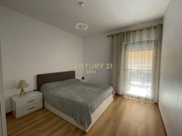 Tirane, jepet me qera apartament 1+1+Ballkon Kati 3, 75 m² 800 € (Delijorgji)
