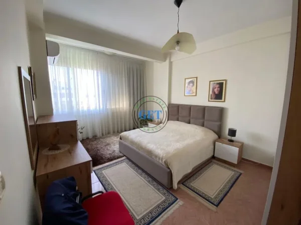 Durres, shitet apartament 3+1 Kati 3, 145.000 m² 145.000 € (Stadiumi, Durres)