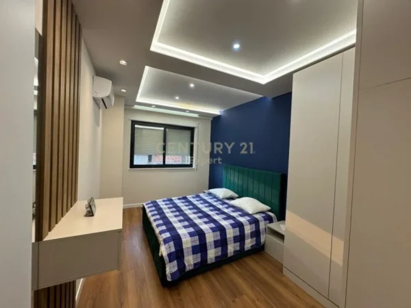 Tirane, jepet me qera apartament 1+1+Aneks+Ballkon Kati 3, 60 m² 850 € (Rruga e Durresit)