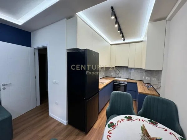Tirane, jepet me qera apartament 1+1+Aneks+Ballkon Kati 3, 60 m² 850 € (Rruga e Durresit)