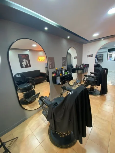 Tirane, shitet ambjent biznesi Kati 0, 53 m² (rruga e durresit)