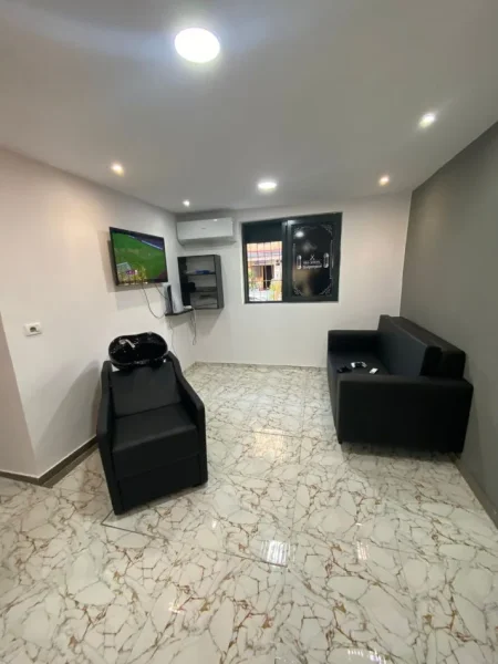 Tirane, shitet ambjent biznesi Kati 0, 53 m² (rruga e durresit)