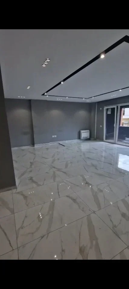 Tirane, jepet me qera ambjent biznesi Kati 2, 162 m² 1.800 € (Rruga Burgut, Kompleks Panorama)