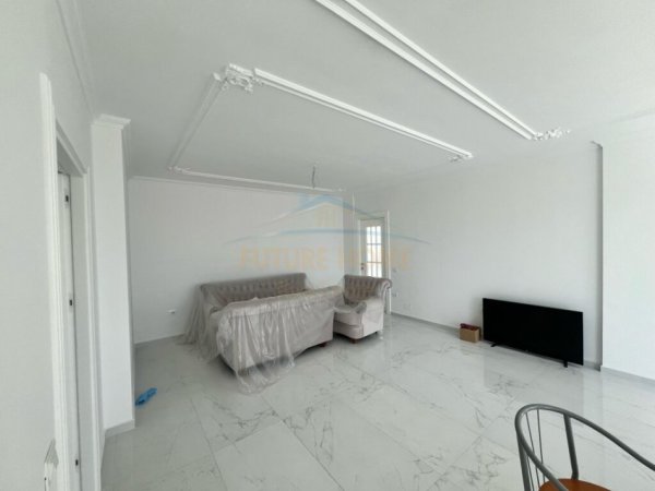Tirane, jepet me qera apartament+verande | Penthouse 2+1+Ballkon Kati 9, 130 m² 1.500 € (Besim Alla)
