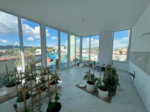 Tirane, jepet me qera apartament+verande | Penthouse 2+1+Ballkon Kati 9, 130 m² 1.500 € (Besim Alla)