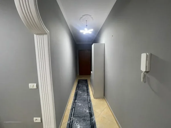 Tirane, jepet me qera apartament 2+1+Ballkon Kati 2, 110 m² 701 € (Don Bosko)