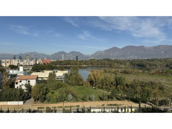 Tirane, jap me qera apartament 3+1+2+POST PARKIMI+Ballkon , 143 m² 1.200 € (Liqeni i Thatë)