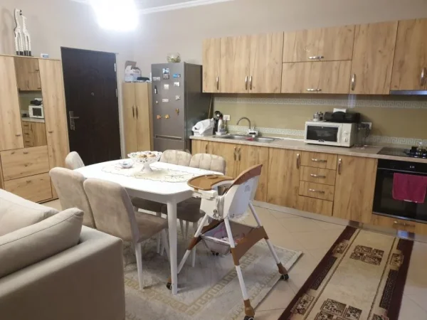 Tirane, shitet apartament 2+1 Kati 2, 95 m² 123.000 € 