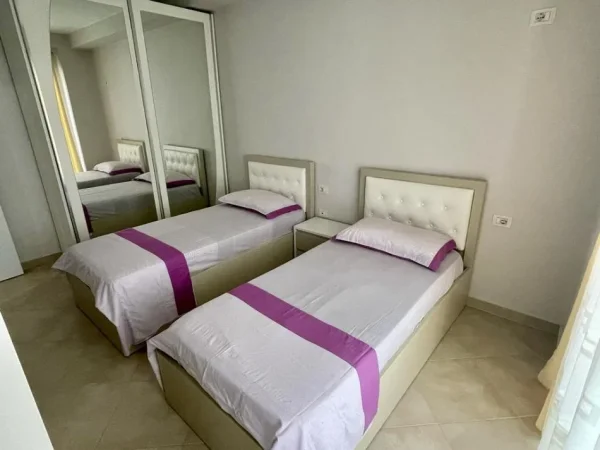 Tirane, jepet me qera apartament 2+1+Aneks+Ballkon Kati 3, 95 m² 700 € (Kodra e Diellit afer Qendres Eleonore)
