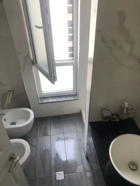 Tirane, shitet apartament 1+1+Ballkon Kati 8, 61 m² 115.000 € (Fusha Aviacionit)