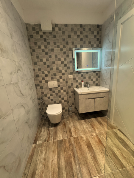 Tirane, jepet me qera apartament 2+1+Ballkon Kati 3, 104 m² 175.000 € (Kodra e Diellit)