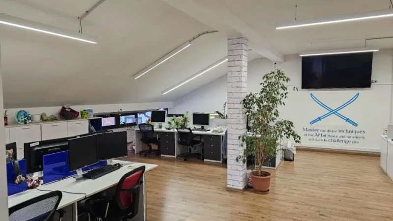 Tirane, jepet me qera zyre Kati 2, 311 m² 3.000 € (Blloku)