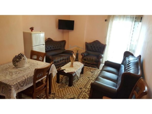 Tirane, jepet me qera apartament 1+1 Kati 8, 70 m² 500 € (Lidhja e Prizrenit)