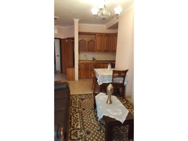 Tirane, jepet me qera apartament 1+1 Kati 8, 70 m² 500 € (Lidhja e Prizrenit)