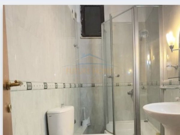Tirane, jepet me qera apartament 1+1 Kati 8, 70 m² 500 € (Lidhja e Prizrenit)
