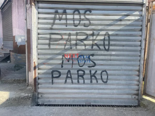 Vlore, shitet dyqan Kati 0, 85 m² 115.000 € (VLORE)