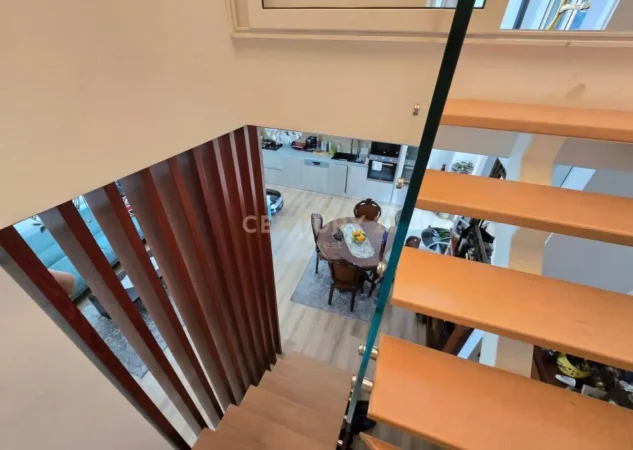 Tirane, shitet apartament duplex 2+1 Kati 4, 130 m² 290.000 € (Komuna e Parisit)