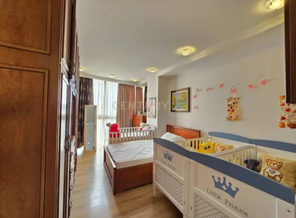 Tirane, shitet apartament duplex 2+1 Kati 4, 130 m² 290.000 € (Komuna e Parisit)