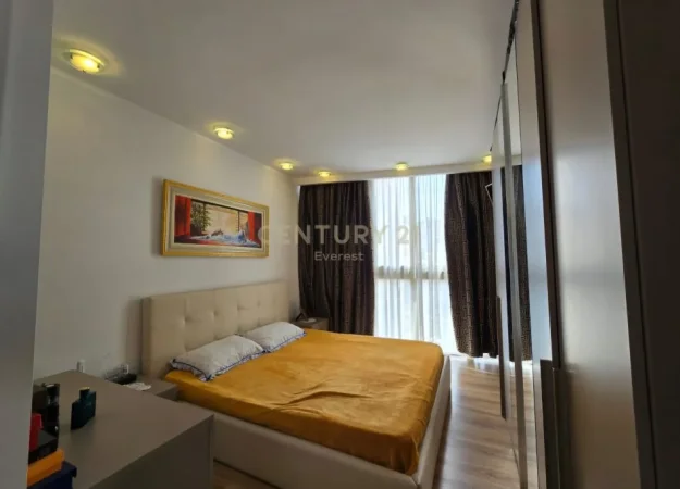 Tirane, shitet apartament duplex 2+1 Kati 4, 130 m² 290.000 € (Komuna e Parisit)