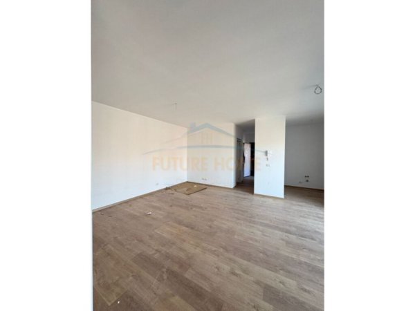 Tirane, shitet apartament 2+1+Ballkon Kati 4, 117 m² 158.000 € (DOGANA AKSES TIRANA)