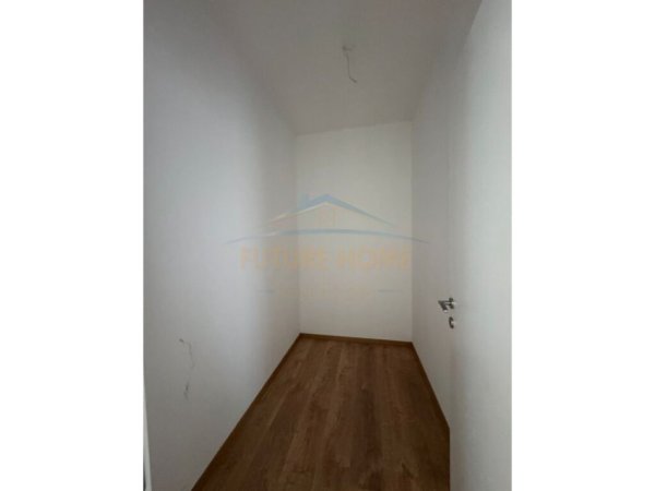 Tirane, shitet apartament 2+1+Ballkon Kati 4, 117 m² 158.000 € (DOGANA AKSES TIRANA)