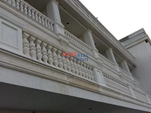 Tirane, shitet ambjent biznesi , 16.000 m² 3.200.000 € (TIRANE)