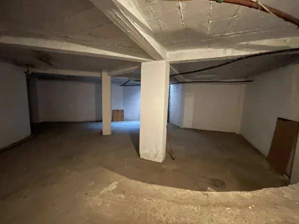 Tirane, jap me qera ambjent biznesi Kati -1, 180 m² (teodor keko)