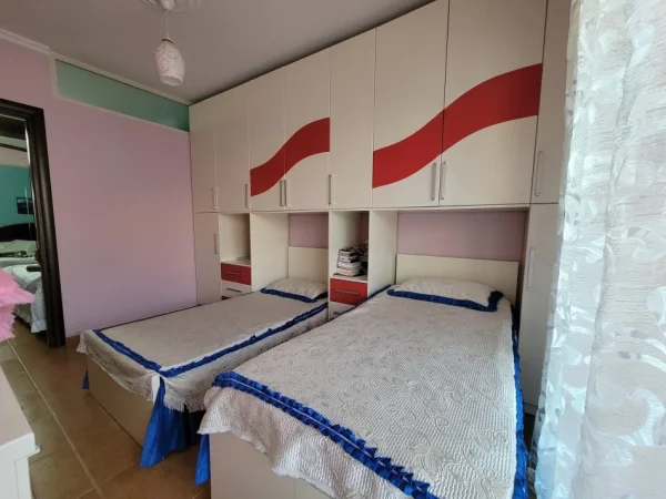 Tirane, jepet me qera apartament 2+1 Kati 8, 90 m² 400 € (Aleksandri i madh)