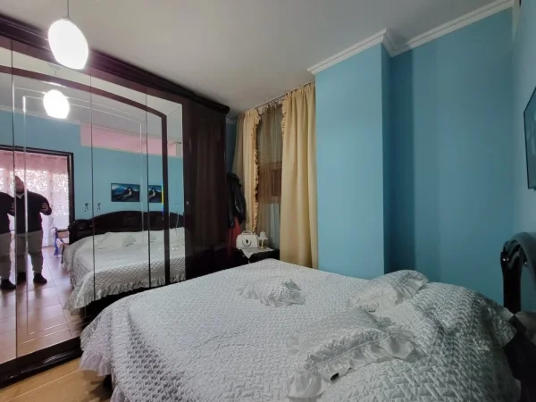 Tirane, jepet me qera apartament 2+1 Kati 8, 90 m² 400 € (Aleksandri i madh)