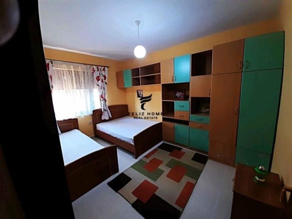Tirane, jepet me qera apartament 2+1 Kati 4, 107 m² 550 € (RRUGA E DURRESIT)