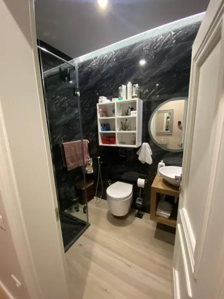 Tirane, jepet me qera apartament 4+1 Kati 1, 170 m² 1.300 € (Myslym Shyri)