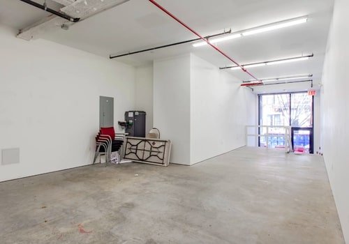 Tirane, jepet me qera dyqan Kati 0, 43 m² 500 € (ALI DEMI)